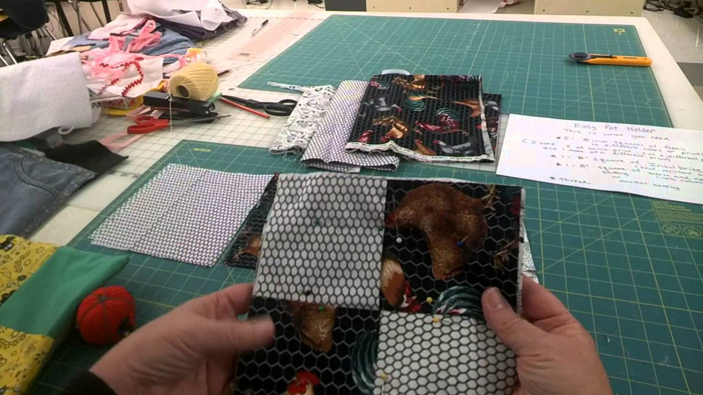 Easy Potholder to Sew by Rebecca Baugh (5 years ago)