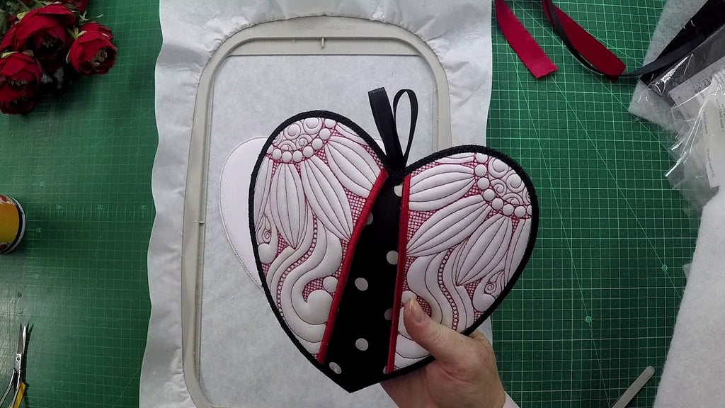 ITH the hoop Heart PotHolders by StitchDelight DaleenLubbe (2 years ago)