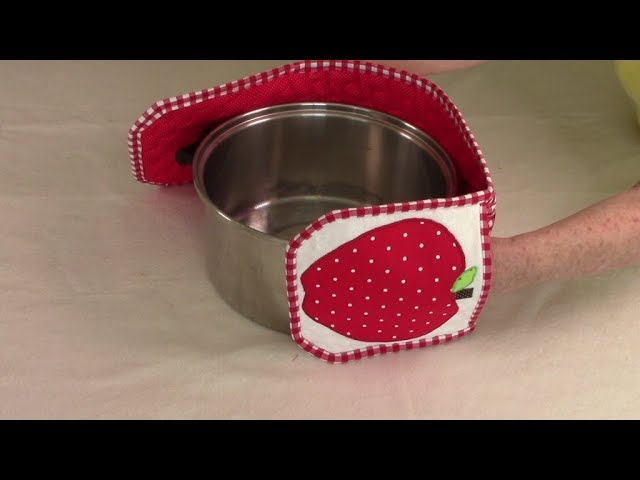 Wrap Around Pot Holder - very detailed instructions by The Sewing Room Channel (1 year ago)