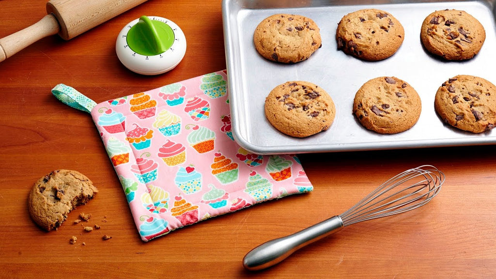 Holiday Pot Holder by American Patchwork & Quilting (4 years ago)