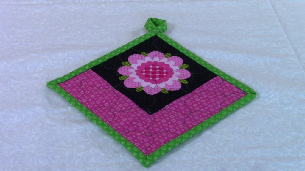 Hanging Pot Holder - Very detailed instructions by The Sewing Room Channel (4 years ago)