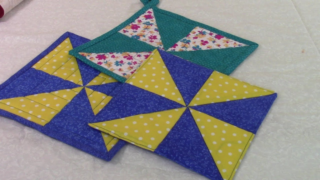 Pinwheel Pot Holder: Easy to follow directions for making a pinwheel design into a pot holder