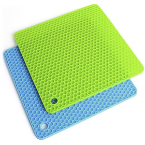 iGadgitz Home Square Round Pot Silicone Mat Heat Resistant Trivet Mat Non-Slip Honeycomb Pot Holders – Blue & Green