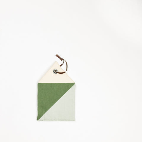 Ferm Living House Pot Holder (mint)